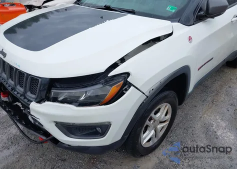 2018 Jeep Compass Trailhawk 4X4 from USA, damaged, VIN 3C4NJDDB8JT174568